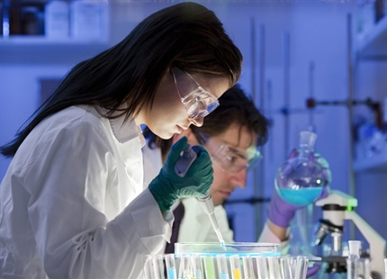 Luchtbevochtiging en luchtontvochtiging in cleanrooms en laboratoria